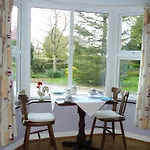 Twin Oaks Bed and breakfast 3*