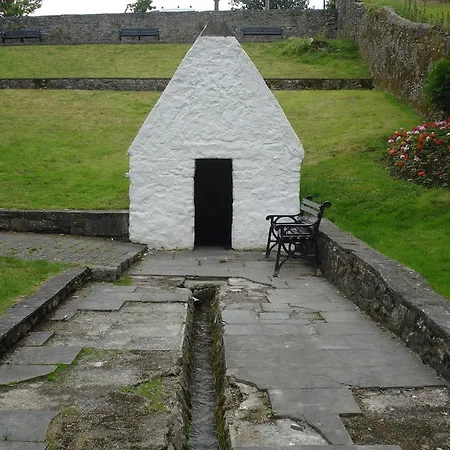 Bed and Breakfast Twin Oaks 3*