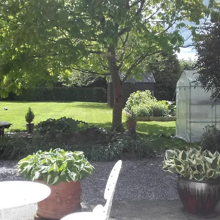 Bed & Breakfast Twin Oaks 3*