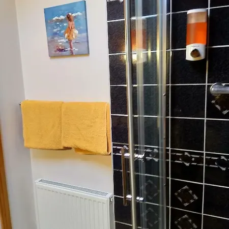 Bed and Breakfast Twin Oaks 3*