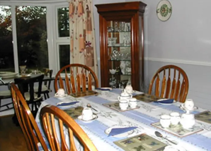 Twin Oaks לינה וארוחת בוקר 3*