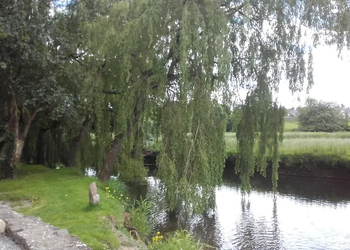 Bed and breakfast Twin Oaks 3*